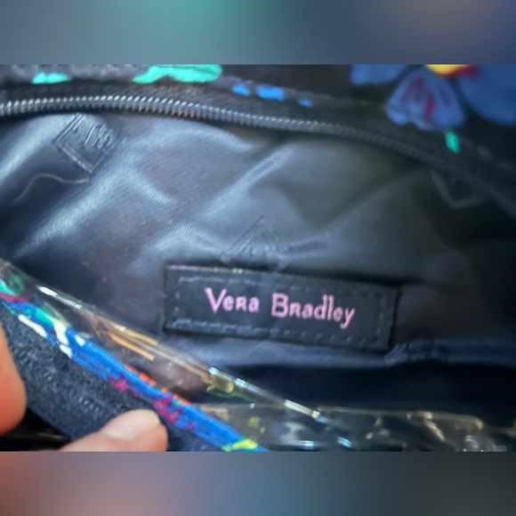 Vera Bradley makeup/storage case. Mint condition. - Picture 7 of 7